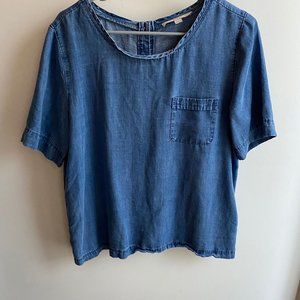LOFT Blue Jean T-Shirt w/ Pocket. Womens M